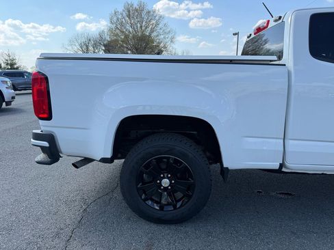 Used 2022 Chevrolet Colorado LT w/ Fleet Safety Package image 35