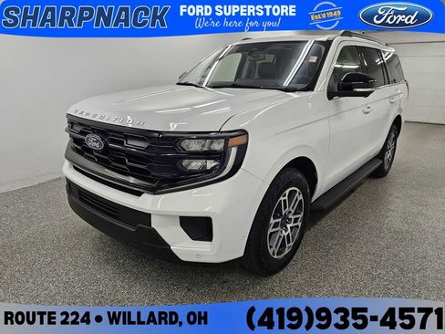 Used 2025 Ford Expedition Active AWD/4WD image 1
