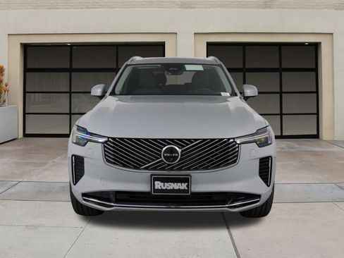 New 2026 Volvo XC90 B5 Plus image 2