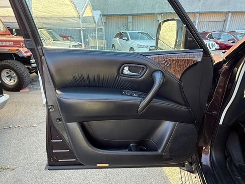 Used 2020 Nissan Armada SL w/ Premium Package AWD/4WD image 12