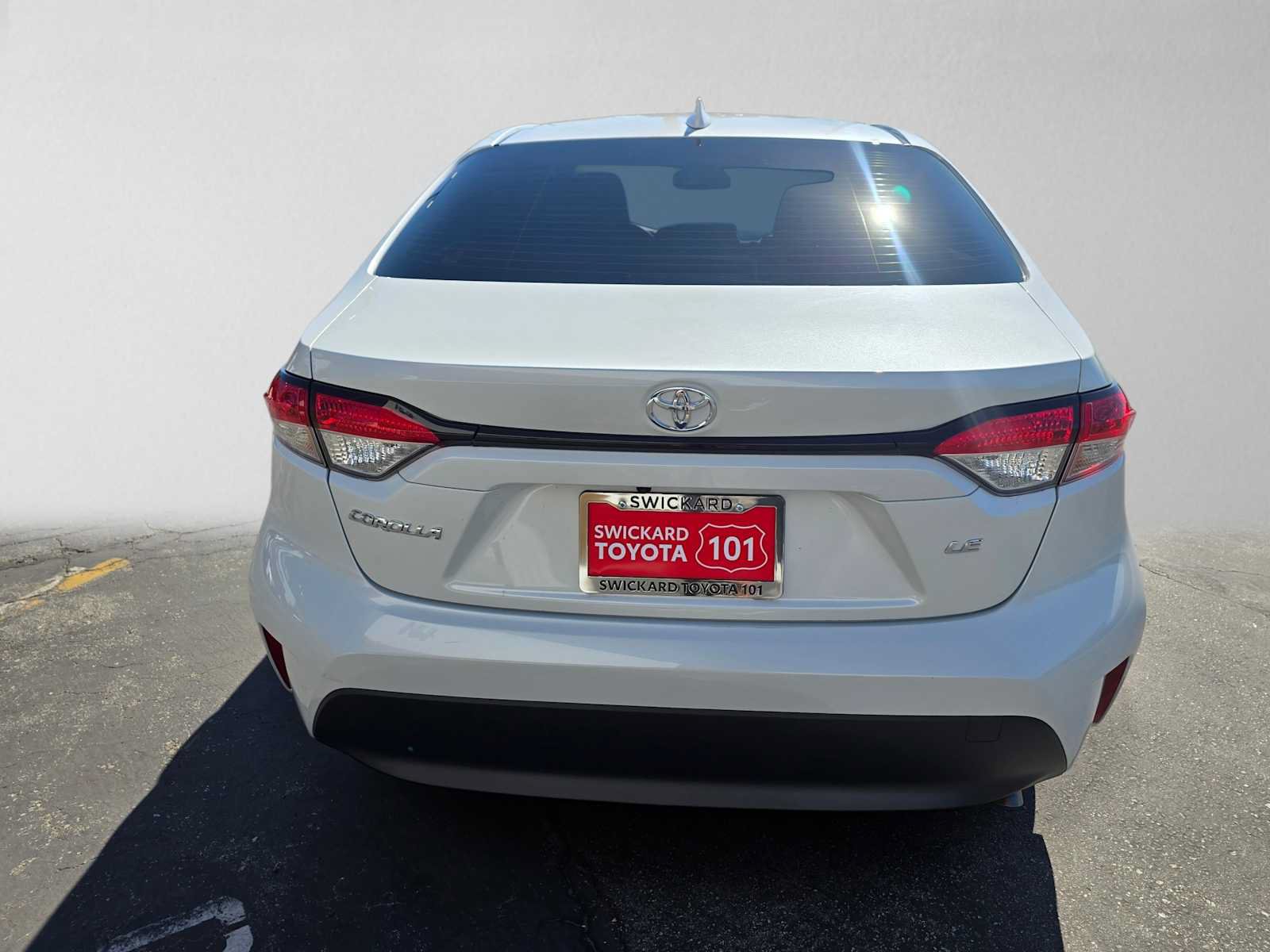 Used 2026 Toyota Corolla LE FWD image 4