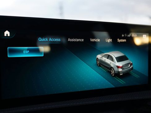 Used 2021 Mercedes-Benz A 220 4MATIC image 66