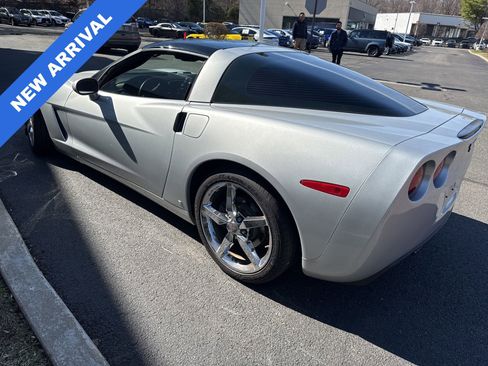 Used 2009 Chevrolet Corvette Coupe image 4