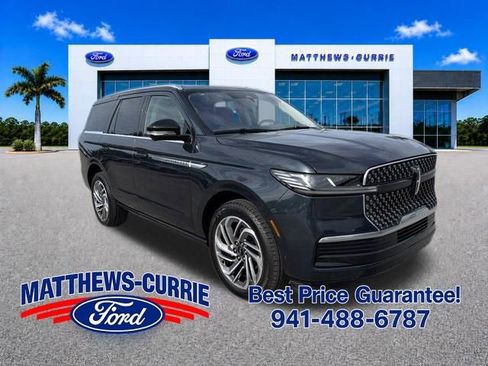 Used 2025 Lincoln Navigator Reserve AWD/4WD image 1