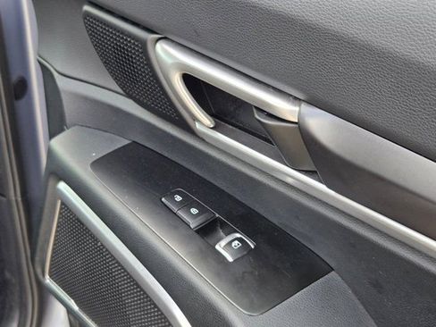 Used 2025 Kia Telluride S image 29