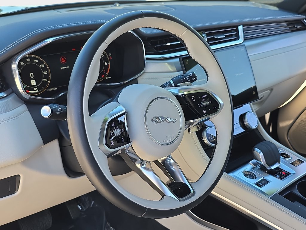 Used 2025 Jaguar F-PACE R-Dynamic S AWD/4WD image 16