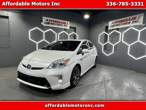 Used 2013 Toyota Prius Two FWD image 1