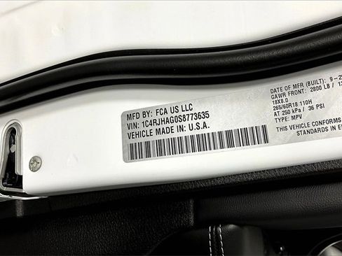 New 2025 Jeep Grand Cherokee Altitude image 14