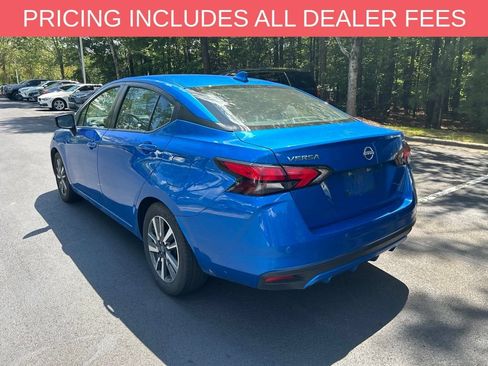 Used 2023 Nissan Versa SV FWD image 5