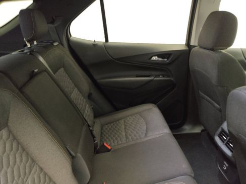Used 2020 Chevrolet Equinox LT w/ Driver Convenience Package image 19