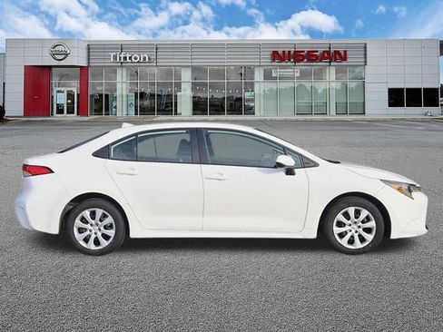 Used 2024 Toyota Corolla LE FWD image 3