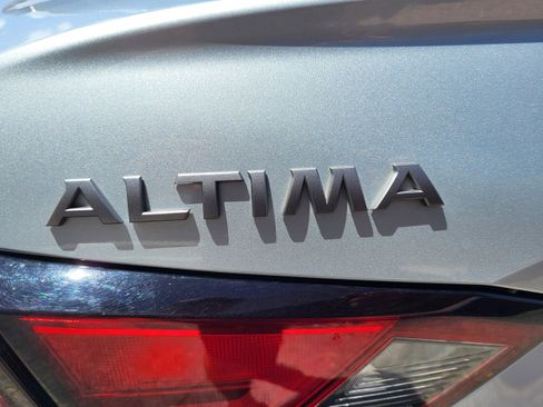 Used 2024 Nissan Altima 2.5 SV FWD image 20