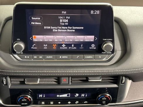 Used 2023 Nissan Rogue SV image 26