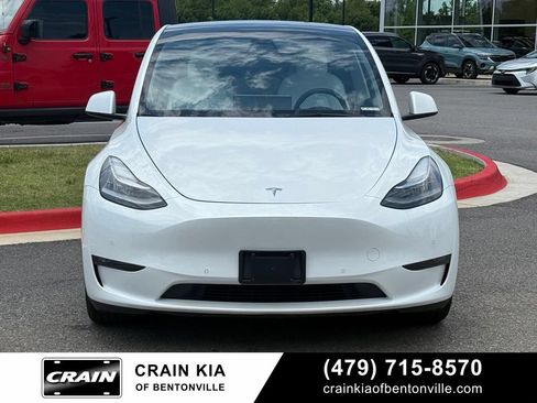 Used 2021 Tesla Model Y Long Range AWD/4WD image 2