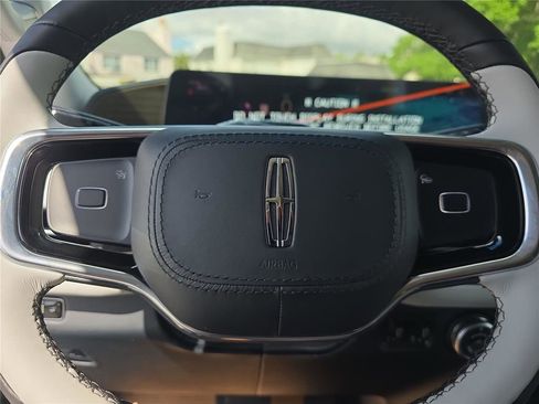 New 2026 Lincoln Navigator L Black Label AWD/4WD image 26