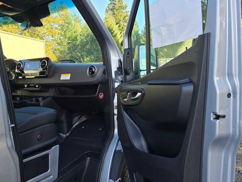 New 2026 Mercedes-Benz Sprinter 2500 image 10