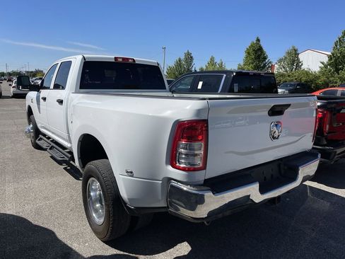 Used 2024 RAM 3500 Tradesman w/ Chrome Appearance Group AWD/4WD image 10