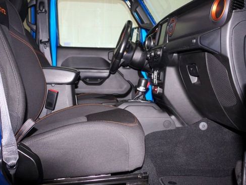 Certified 2023 Jeep Gladiator Mojave w/ Safety Group image 5