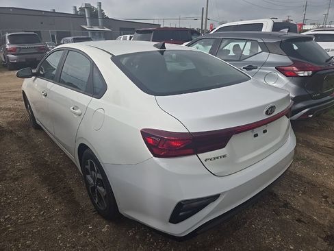 Used 2021 Kia Forte LXS FWD image 2