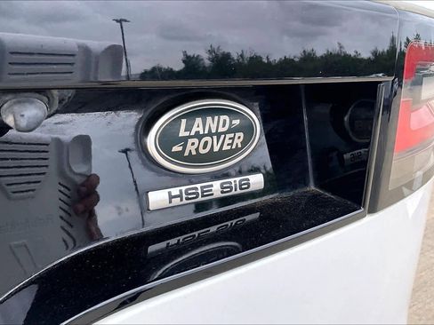 Used 2019 Land Rover Discovery HSE image 10