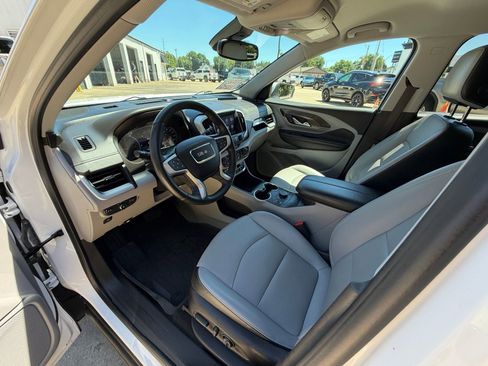 Used 2023 GMC Terrain SLT w/ LPO, Floor Liner Package FWD image 10