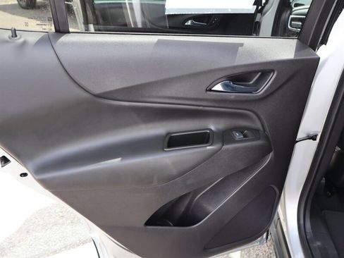 Used 2021 Chevrolet Equinox LT AWD/4WD image 18