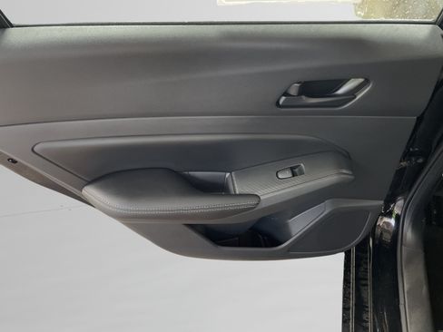Used 2025 Nissan Altima 2.5 SV FWD image 9