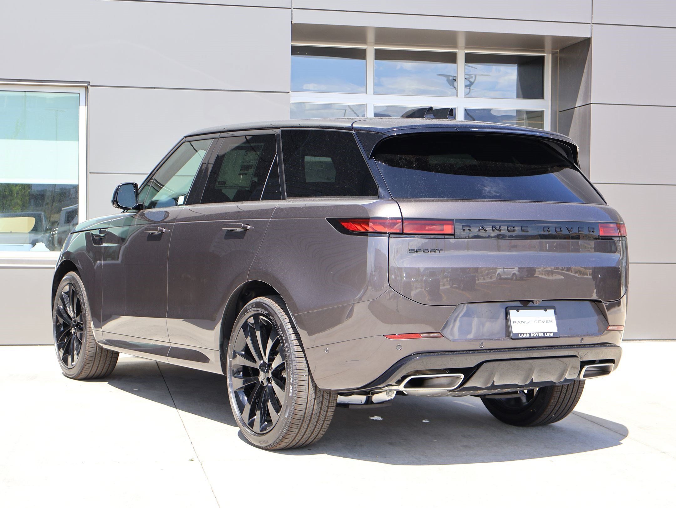 New 2026 Land Rover Range Rover Sport Dynamic SE AWD/4WD image 8