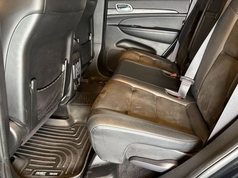 Used 2022 Jeep Grand Cherokee Laredo X AWD/4WD image 23