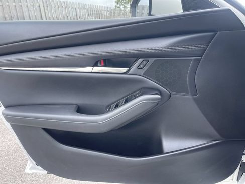 Used 2025 MAZDA MAZDA3 s FWD image 34