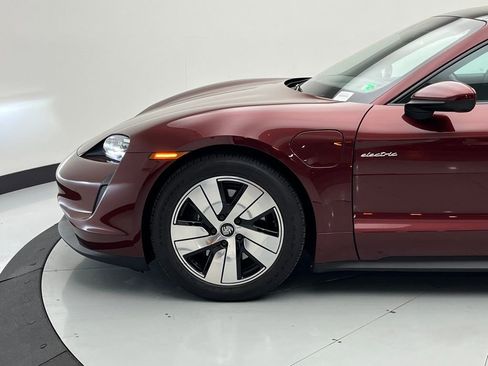 Used 2022 Porsche Taycan image 44