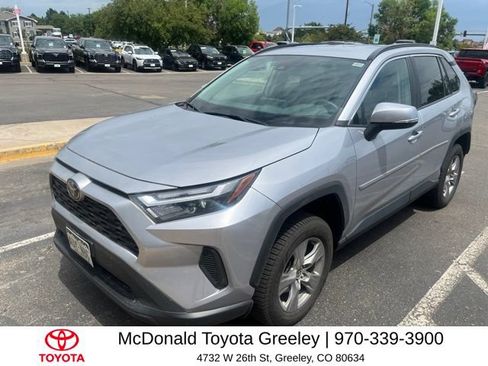 Used 2022 Toyota RAV4 XLE w/ Carpet Mat Package (TMS) AWD/4WD image 3