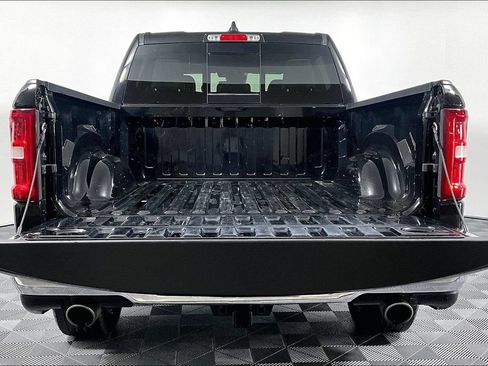 Used 2025 RAM 1500 Laramie AWD/4WD image 33