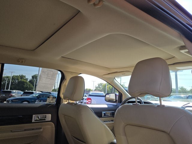 Used 2010 Lincoln MKX 2WD image 9