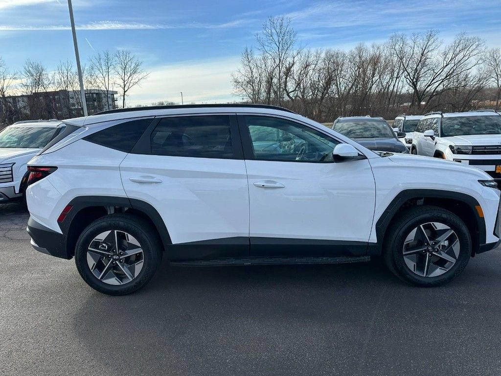 Used 2026 Hyundai Tucson SEL Plus AWD/4WD image 2