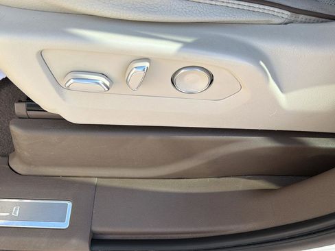 Used 2021 GMC Yukon Denali w/ Denali Premium Package image 23