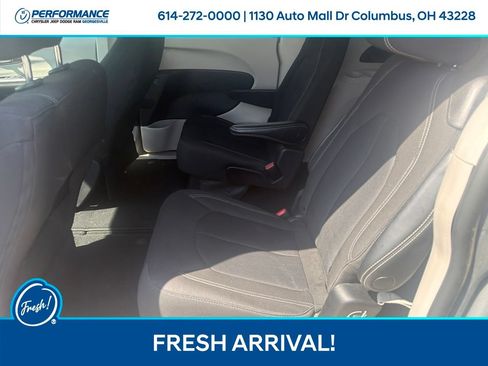 Used 2023 Chrysler Voyager LX FWD image 13