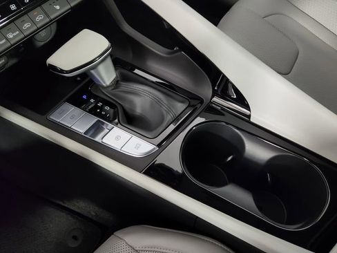 New 2026 Hyundai Elantra Limited w/ Cargo Package image 22