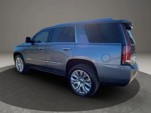 Used 2019 Cadillac Escalade Platinum AWD/4WD image 3
