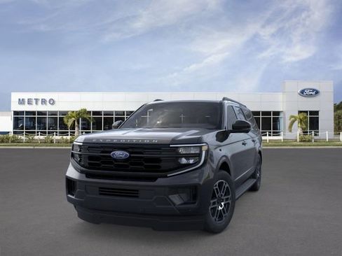 New 2026 Ford Expedition Max Active image 2