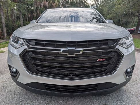 Used 2020 Chevrolet Traverse RS FWD image 2