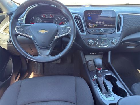 Used 2023 Chevrolet Malibu RS image 24