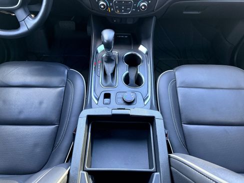 Used 2022 Chevrolet Traverse Premier w/ Redline Edition image 21