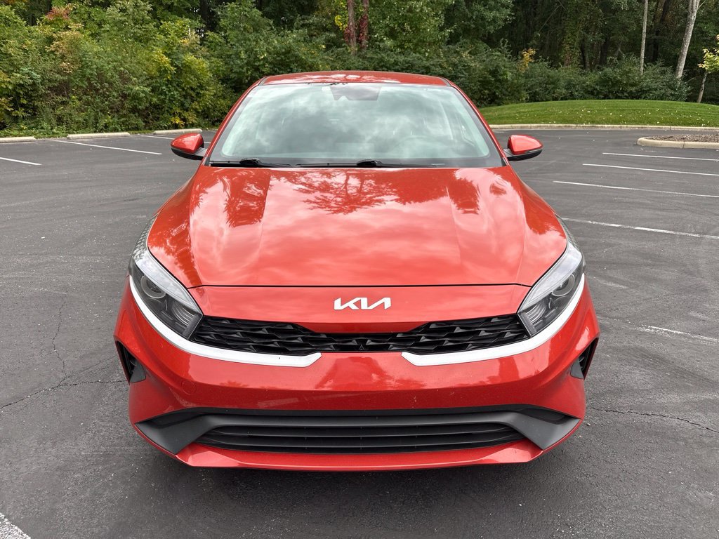 Used 2023 Kia Forte LXS w/ LXS Technology Package FWD image 2