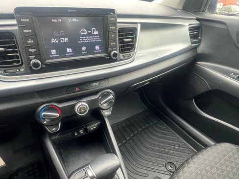 Used 2020 Kia Rio S image 17