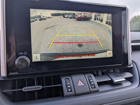 Used 2025 Toyota RAV4 XLE Premium FWD image 14