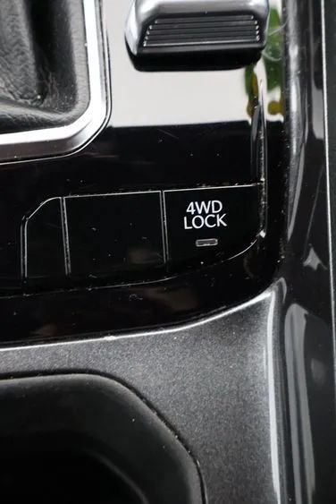 Used 2024 Jeep Compass Latitude AWD/4WD image 36