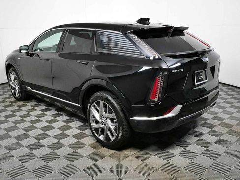 Certified 2025 Cadillac Optiq Luxury 1 AWD/4WD image 30