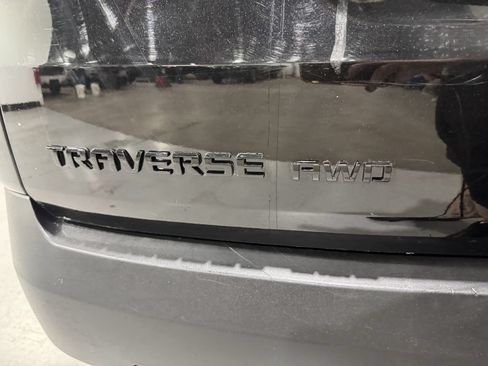 Used 2023 Chevrolet Traverse RS AWD/4WD image 33