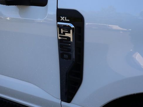 New 2026 Ford F250 XL w/ XL Off-Road Package image 19